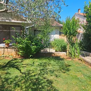 Jasminka , Funtana Kroatien